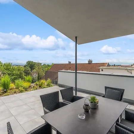 Anytime - Penthouse Mit Terrasse Und Bergsicht Apartment Friedrichshafen Exterior photo